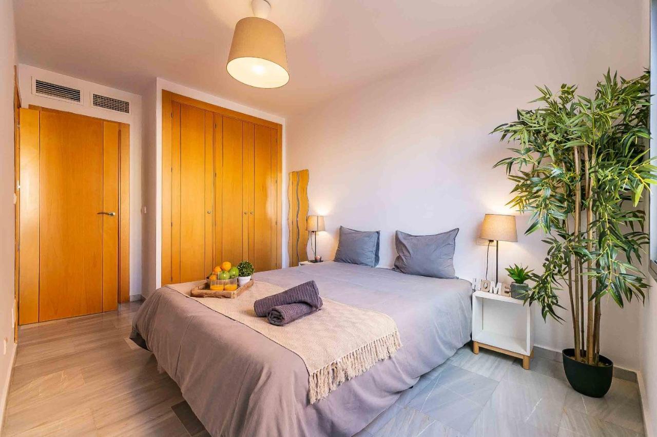 Carlos Haya Beautiful Apartment With Parking مالقة المظهر الخارجي الصورة
