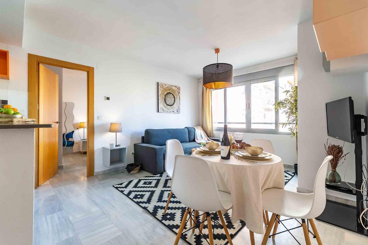 Carlos Haya Beautiful Apartment With Parking مالقة المظهر الخارجي الصورة