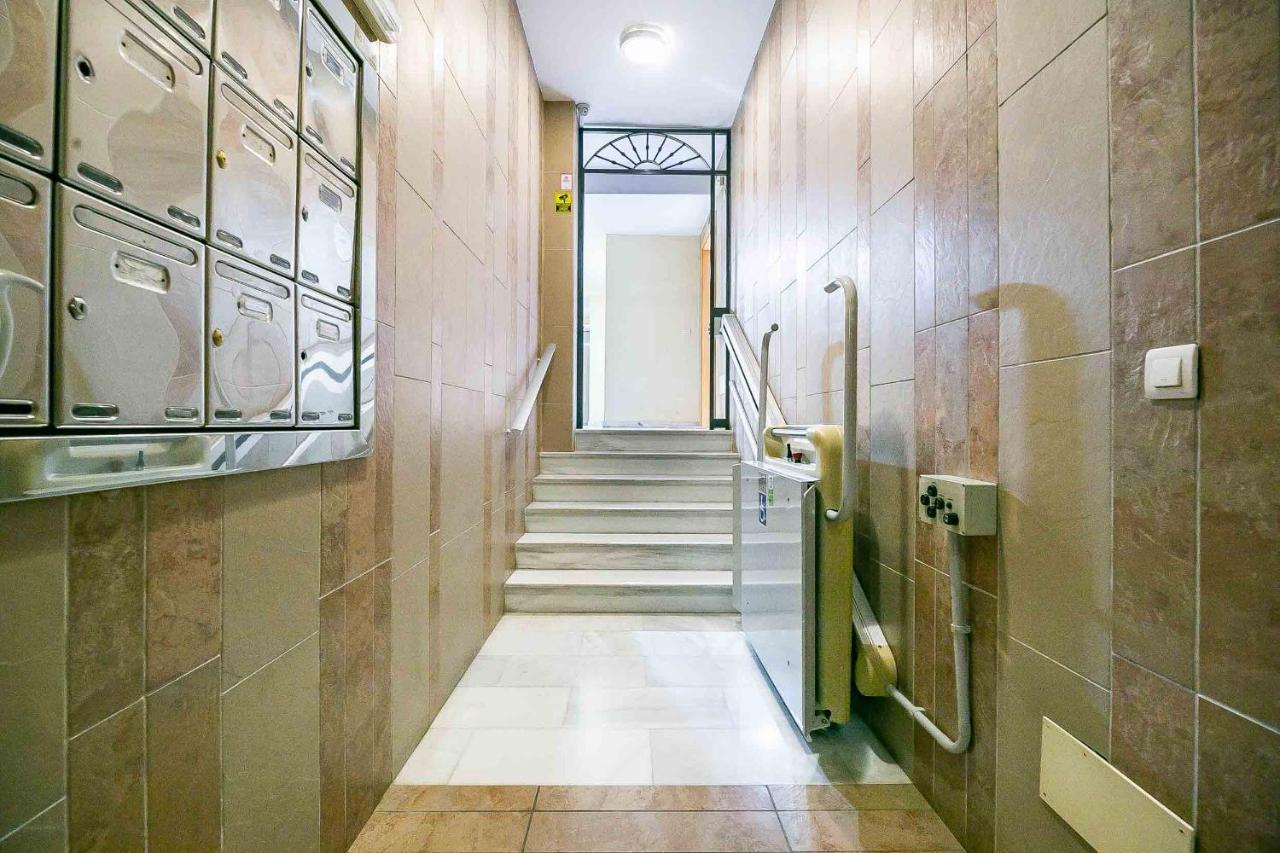 Carlos Haya Beautiful Apartment With Parking مالقة المظهر الخارجي الصورة